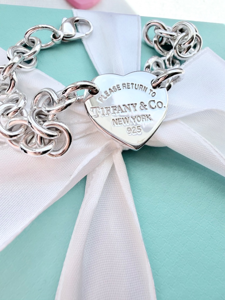 Tiffany & Co. Heart Tag Bracelet In Silver, 7.5